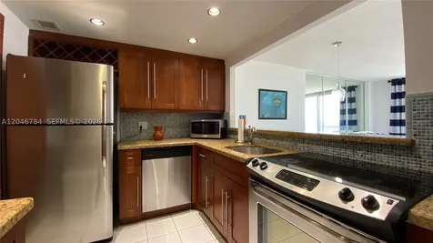 401 Ocean Drive Miami Beach FL 33139