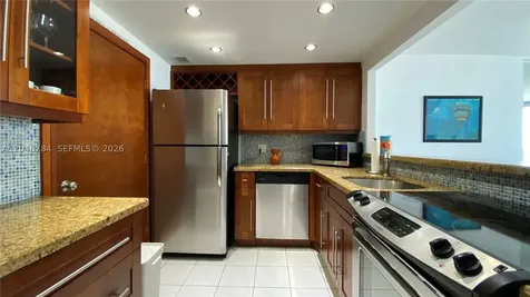401 Ocean Drive Miami Beach FL 33139