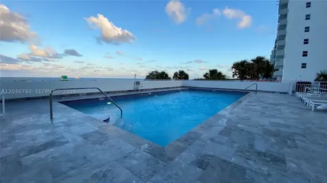 401 Ocean Drive Miami Beach FL 33139