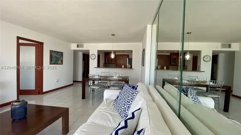 401 Ocean Drive Miami Beach FL 33139