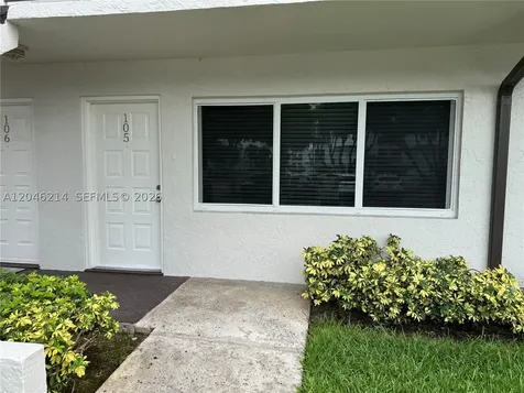 8695 NW 6th Lane Miami FL 33126