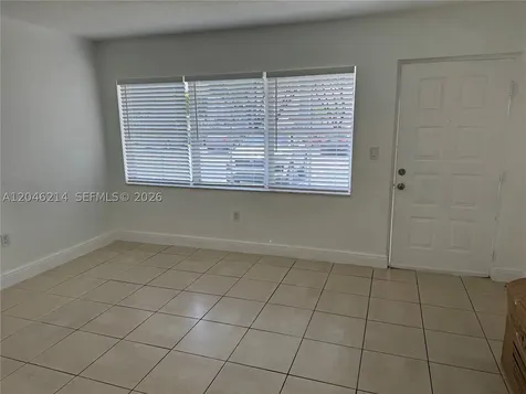 8695 NW 6th Lane Miami FL 33126