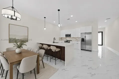 1812/1814 NE 8th Place Cape Coral FL 33909