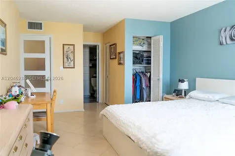 1600 S Ocean Drive Hollywood FL 33019
