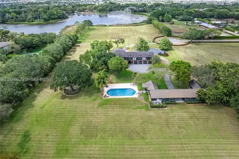 8705 Surrey Lane Boca Raton FL 33496