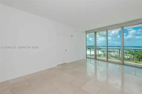 888 Biscayne Boulevard Miami FL 33132