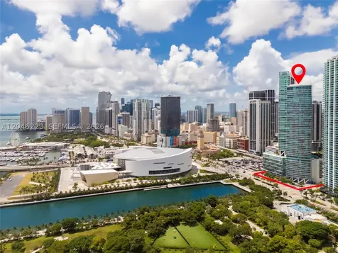 888 Biscayne Boulevard Miami FL 33132