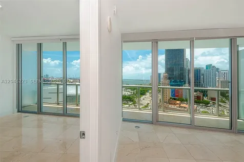 888 Biscayne Boulevard Miami FL 33132