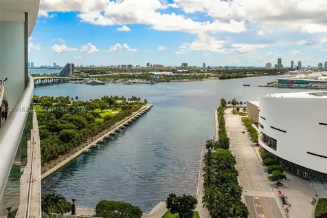 888 Biscayne Boulevard Miami FL 33132
