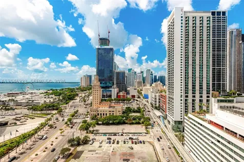 888 Biscayne Boulevard Miami FL 33132