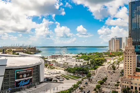 888 Biscayne Boulevard Miami FL 33132