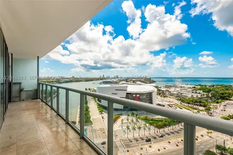 888 Biscayne Boulevard Miami FL 33132