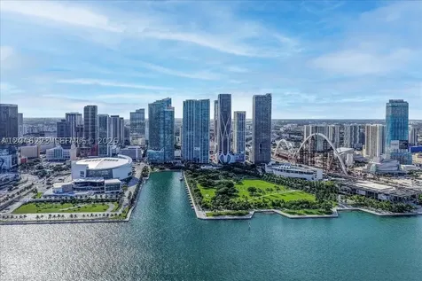 888 Biscayne Boulevard Miami FL 33132
