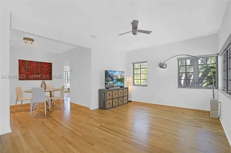 1600 Michigan Avenue Miami Beach FL 33139