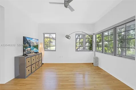 1600 Michigan Avenue Miami Beach FL 33139