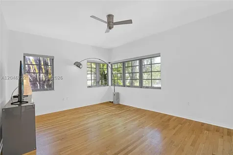 1600 Michigan Avenue Miami Beach FL 33139