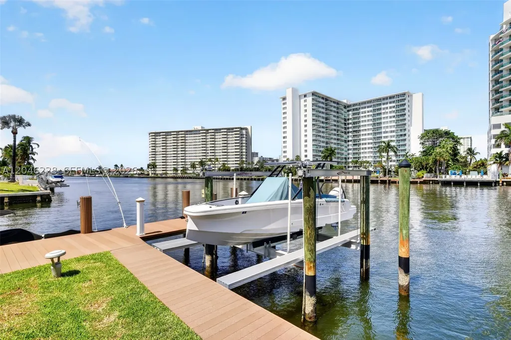 2895 NE 33rd Court Fort Lauderdale FL 33306