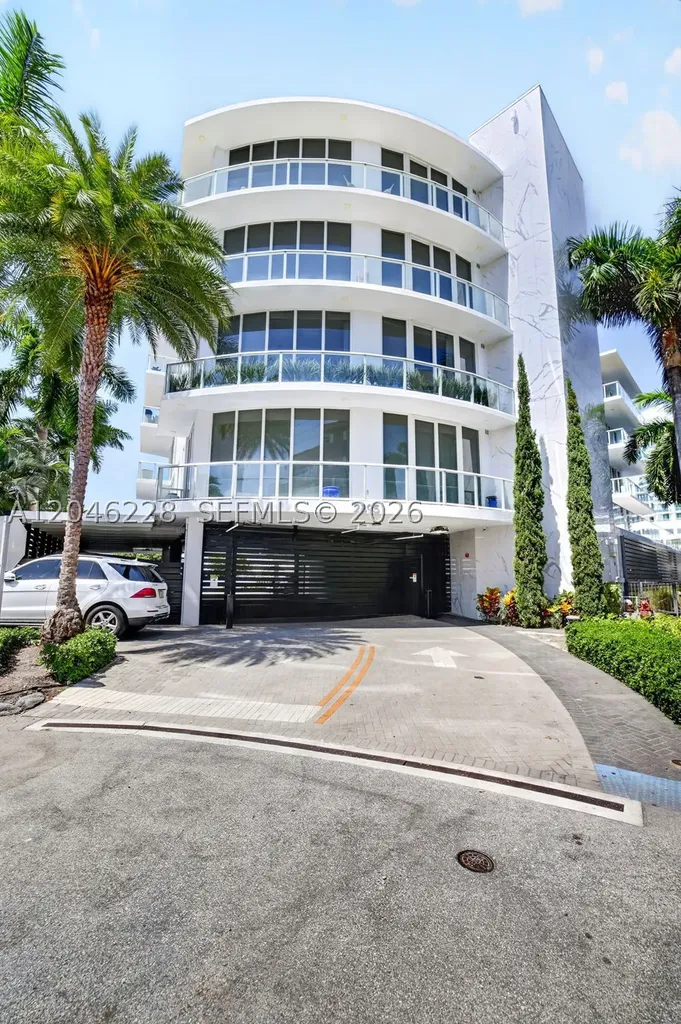 2895 NE 33rd Court Fort Lauderdale FL 33306