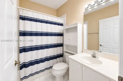 8526 NW 107th Passage Doral FL 33178