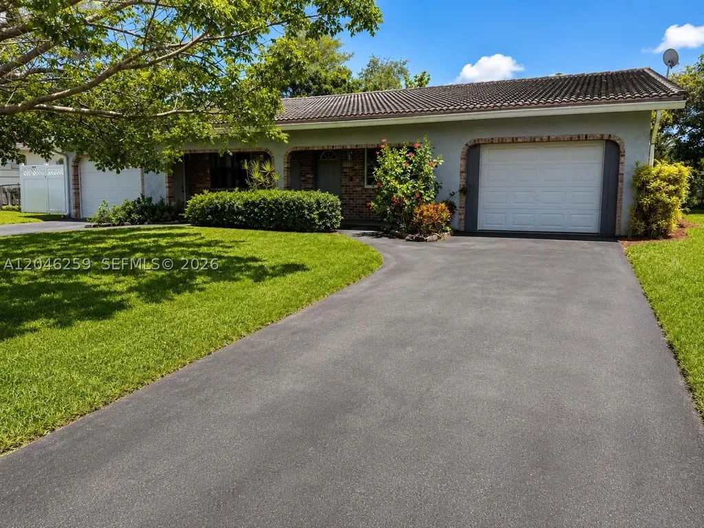8948 NW 27th Street Coral Springs FL 33065