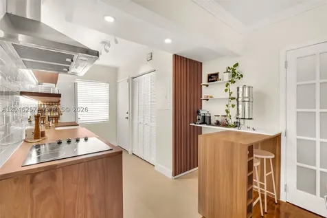 915 8th Street Miami Beach FL 33139