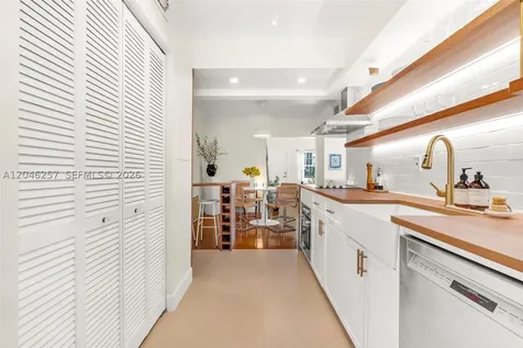 915 8th Street Miami Beach FL 33139