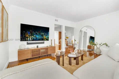 915 8th Street Miami Beach FL 33139