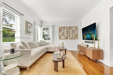 915 8th Street Miami Beach FL 33139