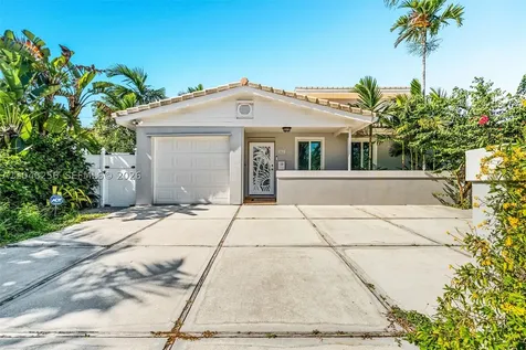 517 NE 2nd Place Dania Beach FL 33004
