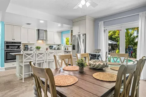 517 NE 2nd Place Dania Beach FL 33004