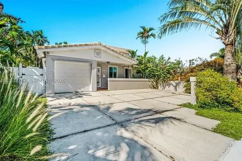 517 NE 2nd Place Dania Beach FL 33004