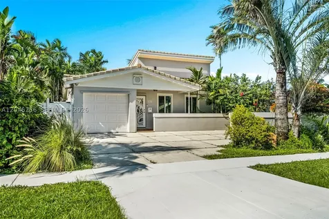 517 NE 2nd Place Dania Beach FL 33004