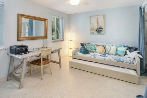 517 NE 2nd Place Dania Beach FL 33004
