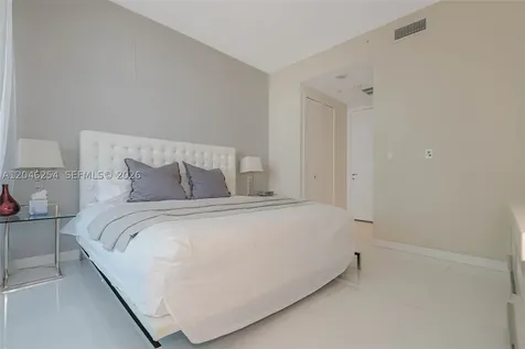 200 Biscayne Boulevard Way Miami FL 33131