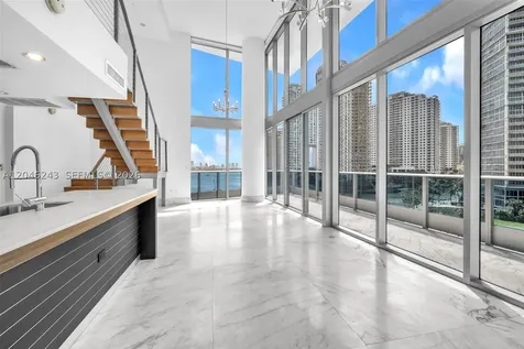 200 Biscayne Boulevard Way Miami FL 33131