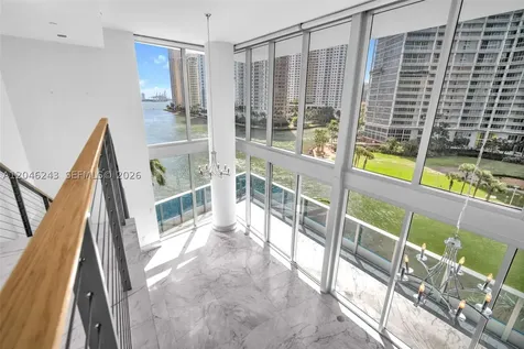 200 Biscayne Boulevard Way Miami FL 33131