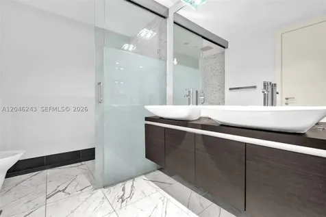 200 Biscayne Boulevard Way Miami FL 33131
