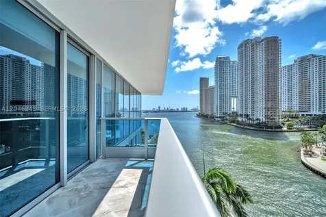 200 Biscayne Boulevard Way Miami FL 33131