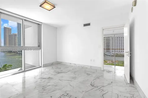 200 Biscayne Boulevard Way Miami FL 33131