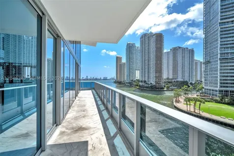 200 Biscayne Boulevard Way Miami FL 33131