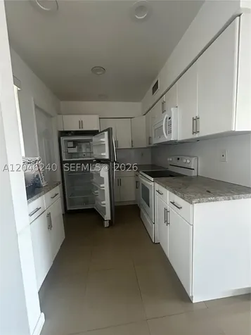 2880 NE 203rd Street Aventura FL 33180