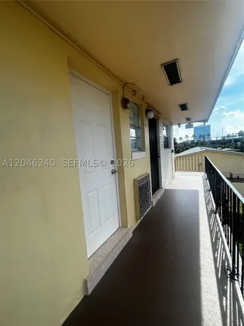 2880 NE 203rd Street Aventura FL 33180