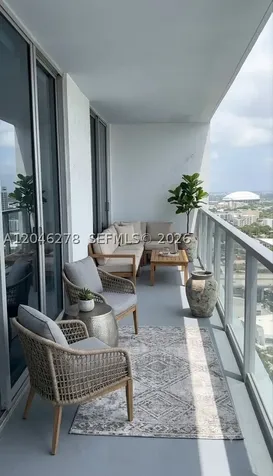 185 SW 7th Street Miami FL 33130
