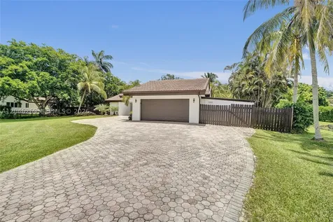 11460 SW 1st Court Plantation FL 33325