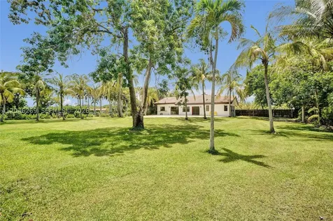 11460 SW 1st Court Plantation FL 33325