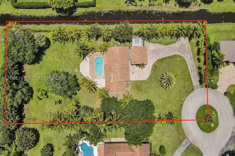 11460 SW 1st Court Plantation FL 33325