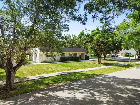 17244 SW 112th Place Miami FL 33157