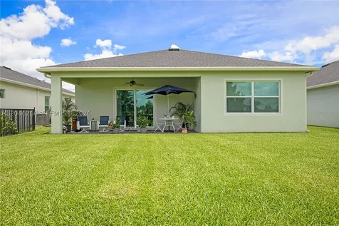 1000 SE Crosswood Way Port St. Lucie FL 34984
