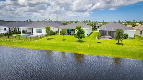 1000 SE Crosswood Way Port St. Lucie FL 34984