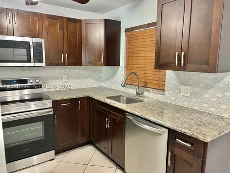 9411 Evergreen Place Davie FL 33324